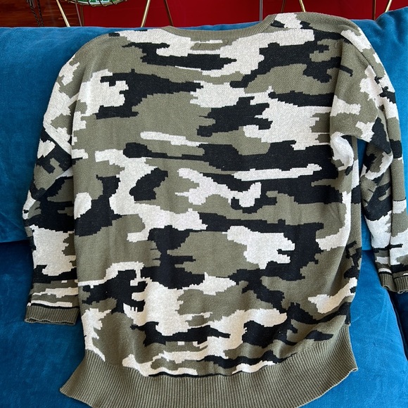 LF camouflage sweater by Millqu Medium - Picture 4 of 4